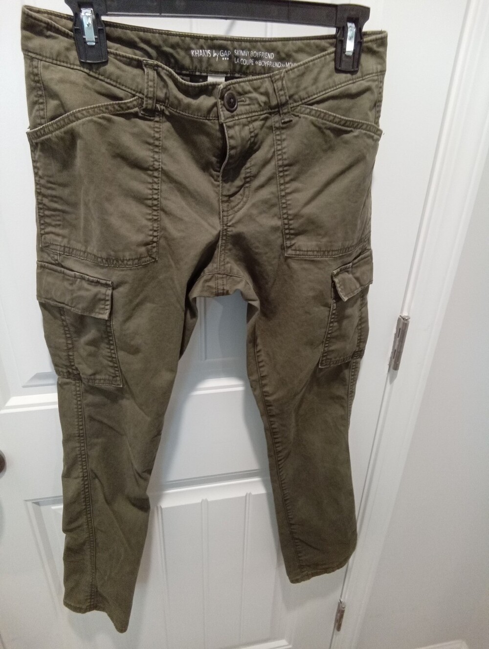 Khaki's by GAP size 2 (Waist Measure 15") Skinny Boyfriend Green Cargo Pants - Picture 2 of 10